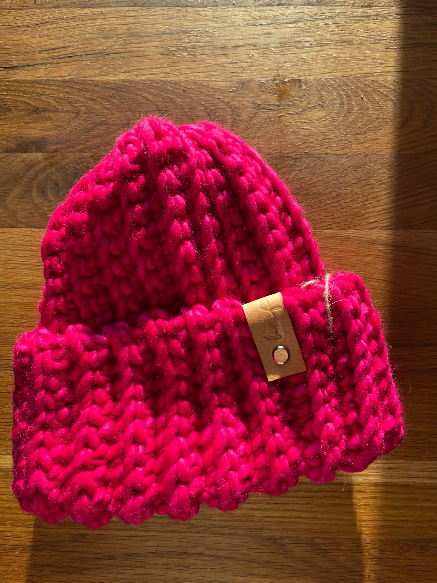 Čepice - sytě růžová